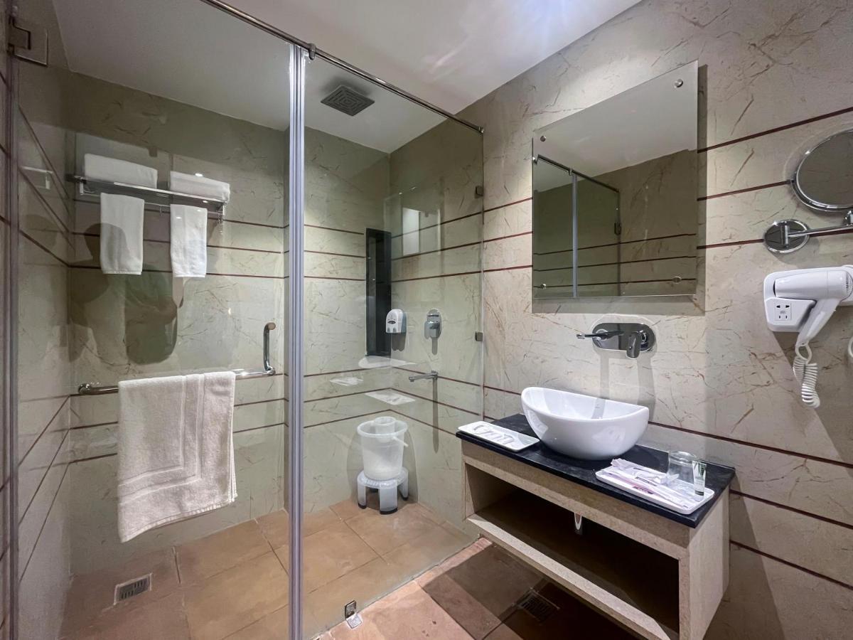 Hotel Classio Royale Amritsar Dış mekan fotoğraf